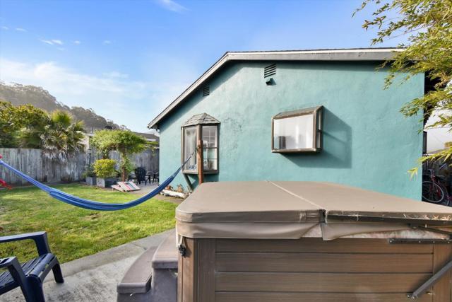847 Arguello Boulevard, Pacifica CA: https://media.crmls.org/mediaz/b5b88191-752f-4487-9018-88db76f9a245.jpg