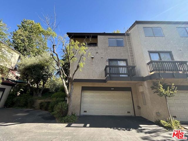 21820 Marylee Street, 234 photo 58