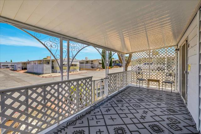 7425 Church Street, Yucca Valley CA: https://media.crmls.org/mediaz/b5b8edd5-e252-4e04-991e-cb2f8874f5f3.jpg