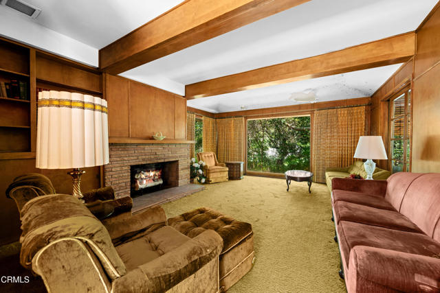 4369 Firmament Avenue, Encino CA: https://media.crmls.org/mediaz/b5b96d2c-8daa-4c14-87e7-0d23f6d5ee19.jpg