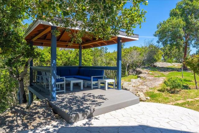 24805 Corte Poco, Salinas CA: https://media.crmls.org/mediaz/b5bb3020-81a6-4d67-b8f4-42f54281fa91.jpg