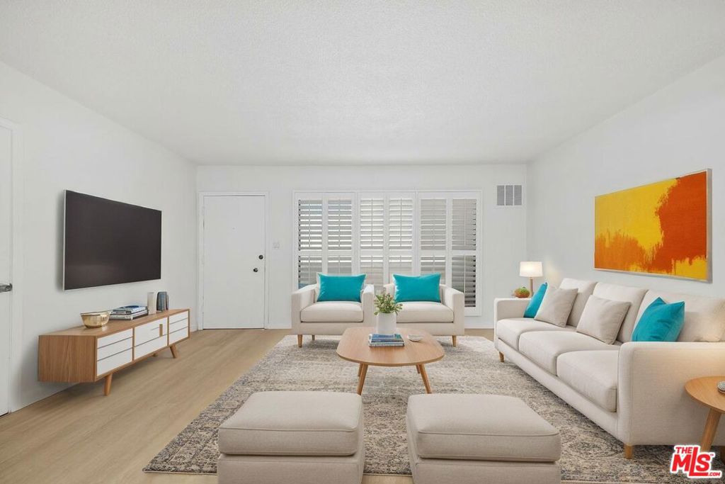 2621 Centinela Avenue #7