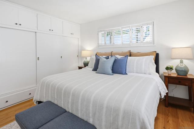 540 Country Club Lane, Coronado CA: https://media.crmls.org/mediaz/b5bbc396-5cf4-4717-b39f-0709f4f1b59f.jpg