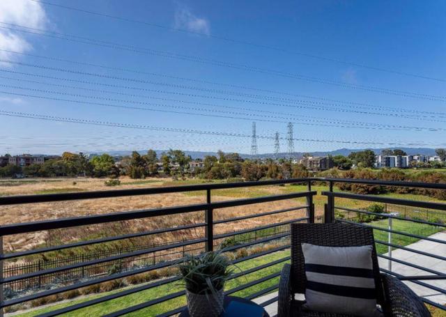 400 Mariners Island Boulevard, San Mateo CA: https://media.crmls.org/mediaz/b5bbccc2-abb4-4658-a848-0e8f33e9058c.jpg