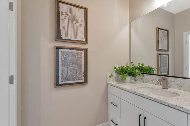 1153 Coyote Peak Way, Hollister CA: https://media.crmls.org/mediaz/b5bc22c8-503f-4c0c-a092-ef5e4270da7f.jpg