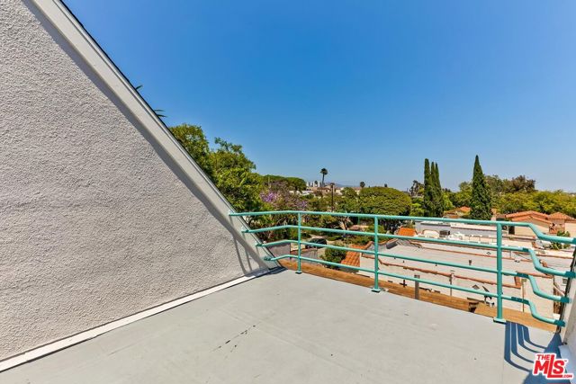 8990 Norma Place, West Hollywood, California 90069, 4 Bedrooms Bedrooms, ,3 BathroomsBathrooms,Single Family Residence,For Sale,Norma,24412665