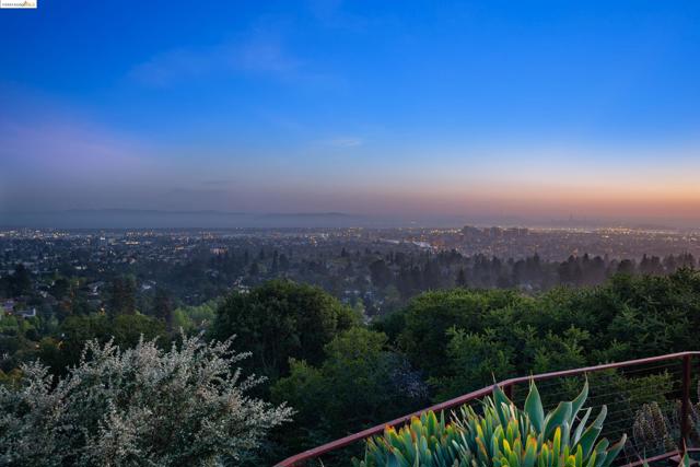 Image 38 of 49 For 251 Pershing Dr