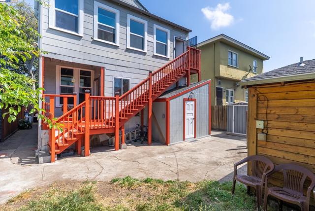 1706 Fairview St, Berkeley CA: https://media.crmls.org/mediaz/b5bd684f-df8e-4f18-8ec0-ab3ea36ef879.jpg