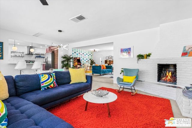 2324 N Girasol Avenue, Palm Springs, CA 92262