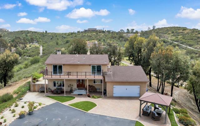 12845 Golden Way, Poway CA: https://media.crmls.org/mediaz/b5bdee34-6669-4c80-acbc-2a2283e2fbcd.jpg