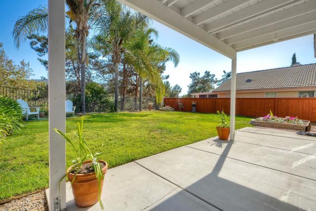 1025 Honeysuckle Drive, San Marcos CA: https://media.crmls.org/mediaz/b5bf0135-128e-4fa8-b0b0-e8cdffd761d1.jpg