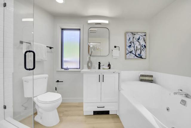 50 Hermosa Avenue, Oakland CA: https://media.crmls.org/mediaz/b5bf360c-112a-46f6-999b-bc89497d5b99.jpg