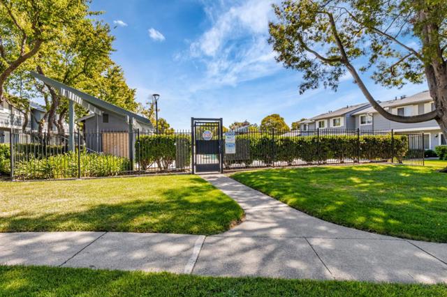 1981 Monterey Drive, Livermore CA: https://media.crmls.org/mediaz/b5c0d9f1-afa4-4639-bae4-5027efdc138c.jpg