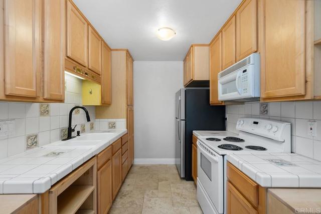 Detail Gallery Image 15 of 38 For 356 S Miraleste Dr #327,  San Pedro,  CA 90732 - 2 Beds | 2 Baths
