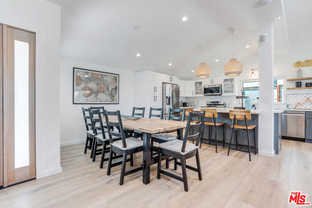 5835 Mcdonie Avenue, Woodland Hills CA: https://media.crmls.org/mediaz/b5c23d73-741d-494d-bd5f-e19b3b348d56.jpg