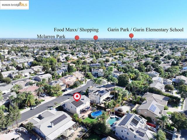 596 Toscanna Court, Brentwood CA: https://media.crmls.org/mediaz/b5c28164-c8eb-4e66-82e5-29b18ad1c9dc.jpg