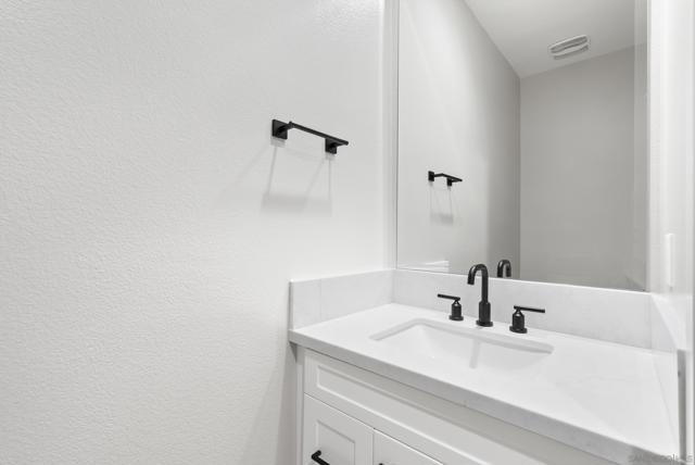 1238 Topanga Dr, San Marcos CA: https://media.crmls.org/mediaz/b5c283a5-2264-454f-83ff-112643e606b9.jpg