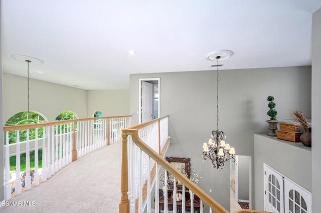 4566 Bluewood Court, Moorpark CA: https://media.crmls.org/mediaz/b5c2a521-cf4a-4c8c-bd49-17bad51abe3c.jpg