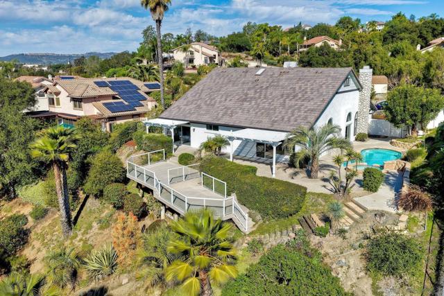 2785 Canyon Oak Pl, Escondido CA: https://media.crmls.org/mediaz/b5c2c612-64d7-4233-a411-21a32562886f.jpg