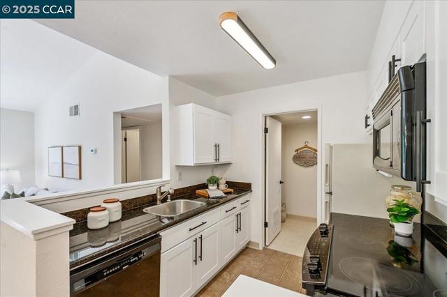 115 Reflections Dr, San Ramon CA: https://media.crmls.org/mediaz/b5c31cdb-b3dc-4b2a-a412-d99e86be3950.jpg
