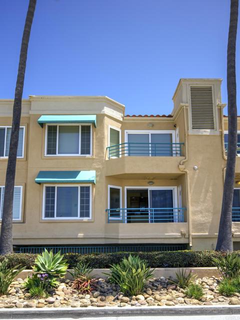 Detail Gallery Image 7 of 28 For 400 N the Strand #27,  Oceanside,  CA 92054 - 2 Beds | 2 Baths