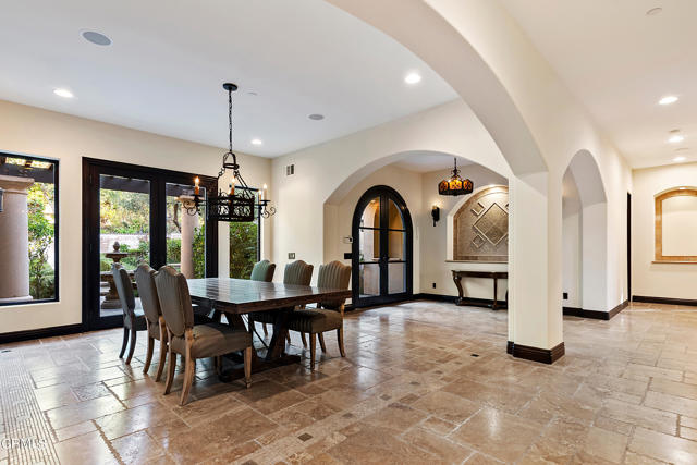 Dining Room-007-060-4176x2784