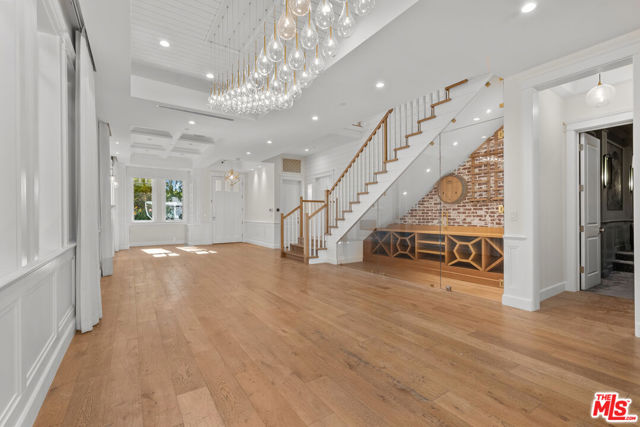 12345 Huston Street, Valley Village CA: https://media.crmls.org/mediaz/b5c39704-ec47-4344-9b19-9ef6013066da.jpg