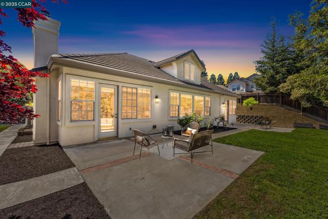4280 Marietta Ct, Concord CA: https://media.crmls.org/mediaz/b5c3abdb-6585-4f4c-a780-e5e12bc49003.jpg