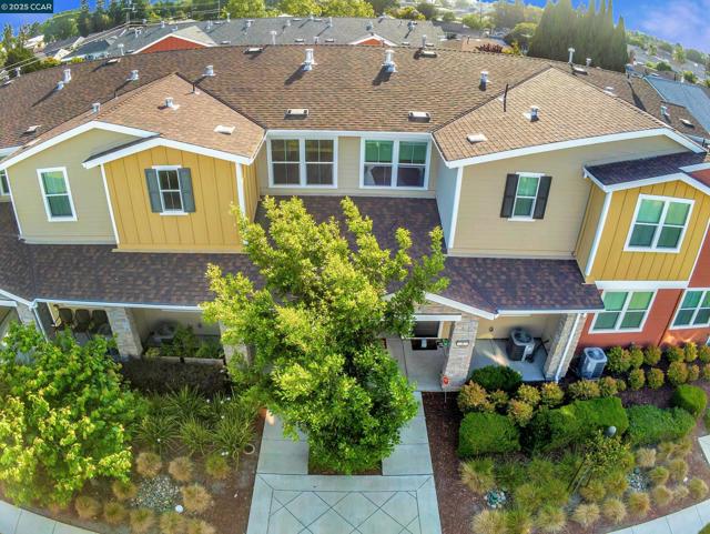 1233 Bockman, San Lorenzo CA: https://media.crmls.org/mediaz/b5c3d146-1c03-4ccd-8d91-111eb585ea8f.jpg