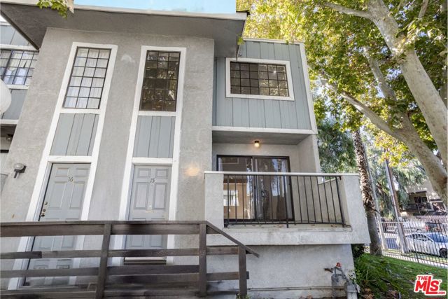 9140 Burnet Avenue, North Hills CA: https://media.crmls.org/mediaz/b5c3e892-cb77-4d07-9479-33e25ff084fd.jpg
