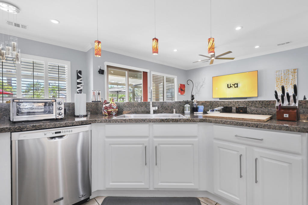 MLS #219149338DA image #13