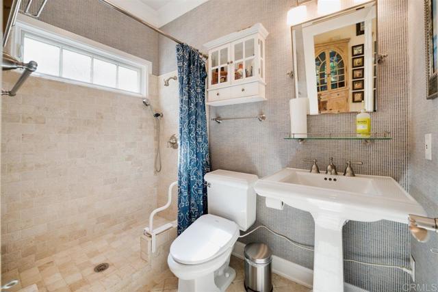 16635 Highland Valley Rd, Ramona CA: https://media.crmls.org/mediaz/b5c448a5-4fca-4e27-b375-dedf683204f8.jpg