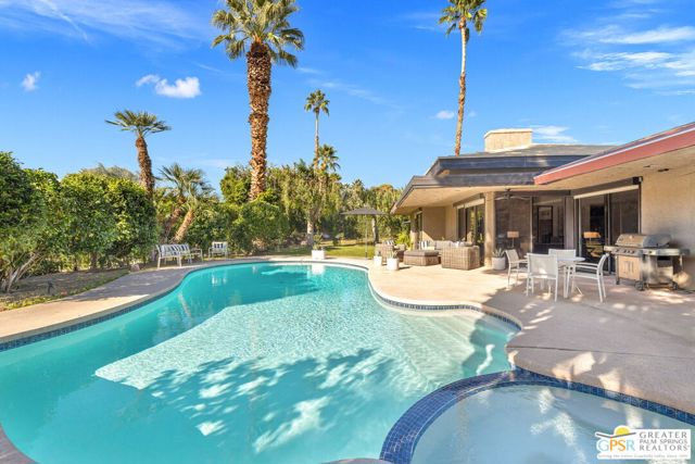 40675 E Thunderbird Terrace, Rancho Mirage CA: https://media.crmls.org/mediaz/b5c464d9-6bee-44b6-8ab1-ea9c31995a30.jpg