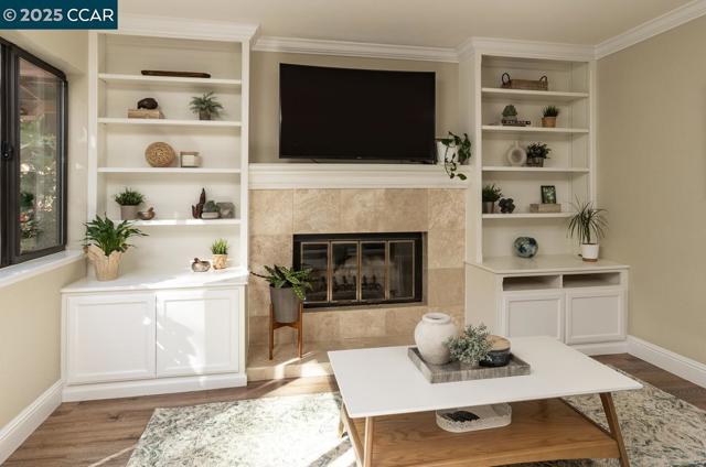 311 Valley High Dr, Pleasant Hill CA: https://media.crmls.org/mediaz/b5c51c1d-ee70-45c6-9d78-c65b0d1dee2a.jpg