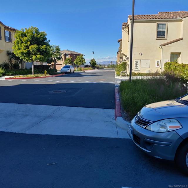 1329 Via Lucero, Oceanside CA: https://media.crmls.org/mediaz/b5c62e09-8ad3-47b1-813e-f82bb57029d5.jpg