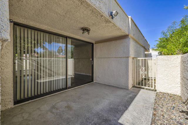 1484 Versailles Drive, Palm Springs, CA 92264