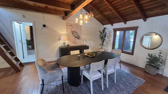 19940 Oakmont Drive, Los Gatos CA: https://media.crmls.org/mediaz/b5c714bc-3772-4167-866a-9870659a0d8a.jpg