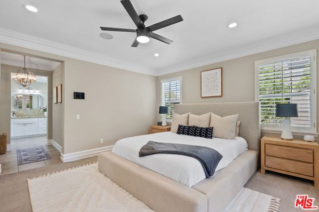 638 Oak Tree Court, Simi Valley CA: https://media.crmls.org/mediaz/b5c75697-8741-410f-a5da-17a4ddb92344.jpg