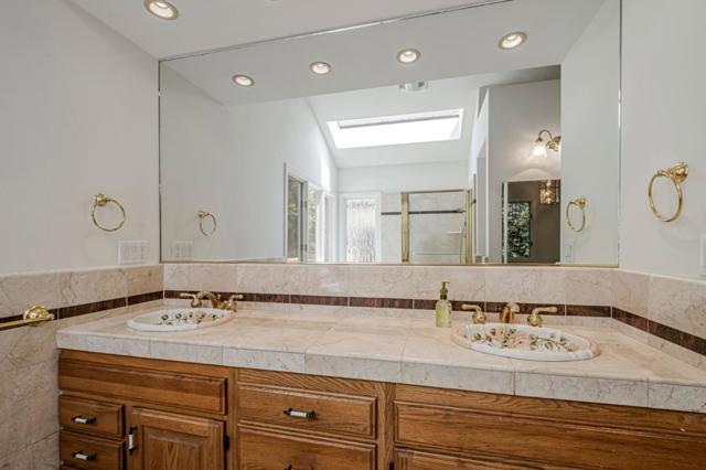 425 Vista Del Mar Drive, Aptos CA: https://media.crmls.org/mediaz/b5c7aadf-0670-409e-9a1a-12edef07ab93.jpg