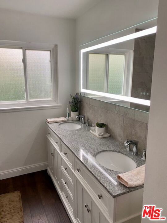 23020 Haynes Street, West Hills CA: https://media.crmls.org/mediaz/b5c834ce-a7e3-4447-8c09-c0f676dcbb35.jpg