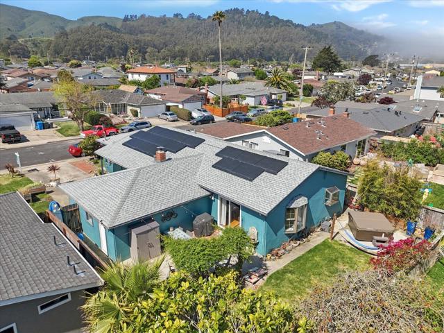 847 Arguello Boulevard, Pacifica CA: https://media.crmls.org/mediaz/b5c850ad-d5c5-4f38-b98b-670905c245ae.jpg