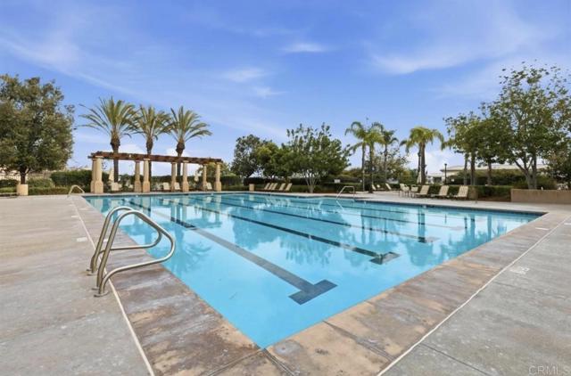 2175 Condor Drive, Chula Vista CA: https://media.crmls.org/mediaz/b5c984fa-ba42-493d-80bd-4d4a71f72c4d.jpg