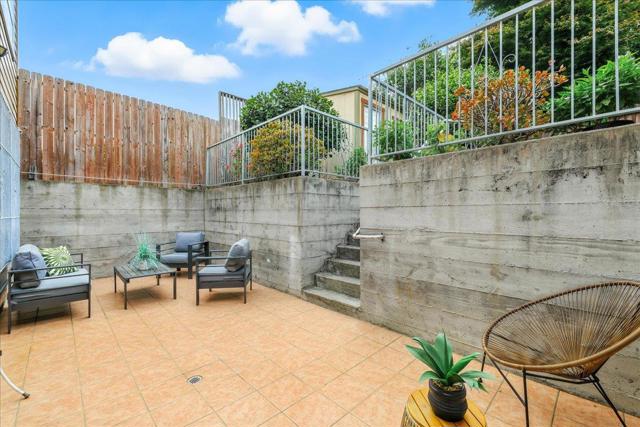 430 Hamilton Street, San Francisco CA: https://media.crmls.org/mediaz/b5cadefd-2ffc-4f07-81bd-ee0f5316f8ab.jpg