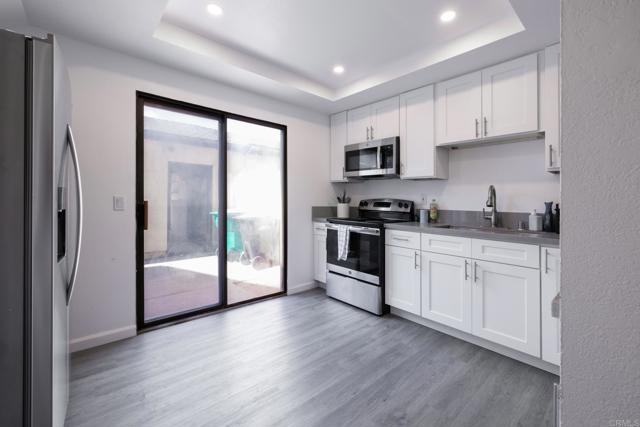 Image 4 of 31 For 5089 Lambert Lane