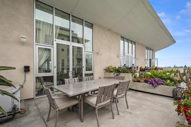 3788 Park Blvd, San Diego CA: https://media.crmls.org/mediaz/b5cd72ce-b0d3-4d0e-bc82-42637d74ee43.jpg
