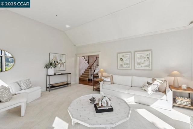 29 Brandt Dr, Moraga CA: https://media.crmls.org/mediaz/b5cf500c-3fed-4928-a0f1-70cedbfac9f2.jpg