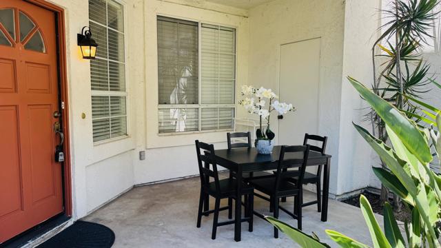 11545 Caminito La Bar, San Diego CA: https://media.crmls.org/mediaz/b5cf7aeb-0296-43ef-b0ac-b5d37b78502d.jpg