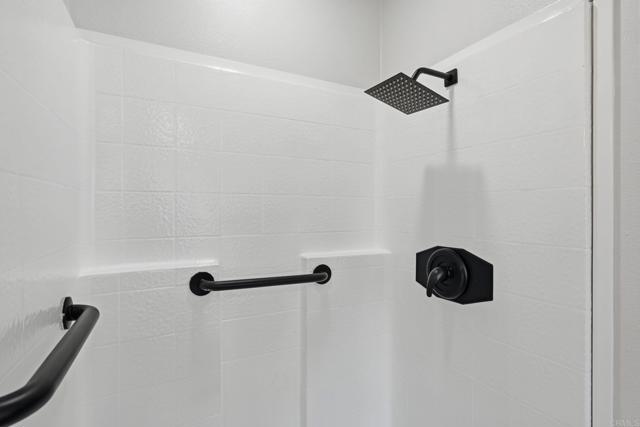 Detail Gallery Image 31 of 37 For 2298 Lindsay Dr, Carlsbad,  CA 92008 - 2 Beds | 2 Baths