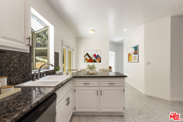 23636 Aster Trail, Calabasas CA: https://media.crmls.org/mediaz/b5cfb0fd-9e80-4ddf-8e86-080891897fd9.jpg