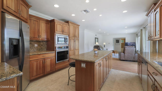 876 Emerson Street, Thousand Oaks CA: https://media.crmls.org/mediaz/b5cfe8c6-2654-48fb-9156-6b22eafeea57.jpg